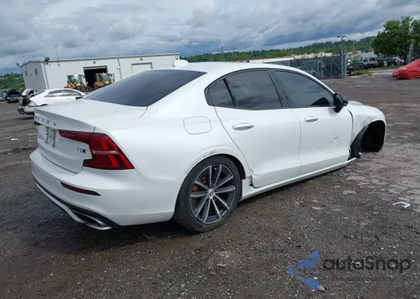 2021 Volvo S60 T5 Momentum z USA, uszkodzony, nr VIN 7JR102TZ4MG117993